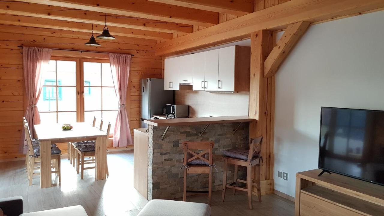 Apartmany Plesivec 아버르타미 외부 사진