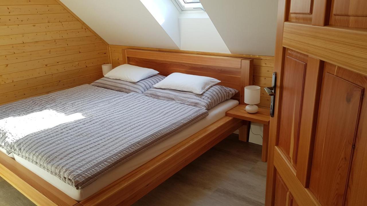Apartmany Plesivec 아버르타미 외부 사진